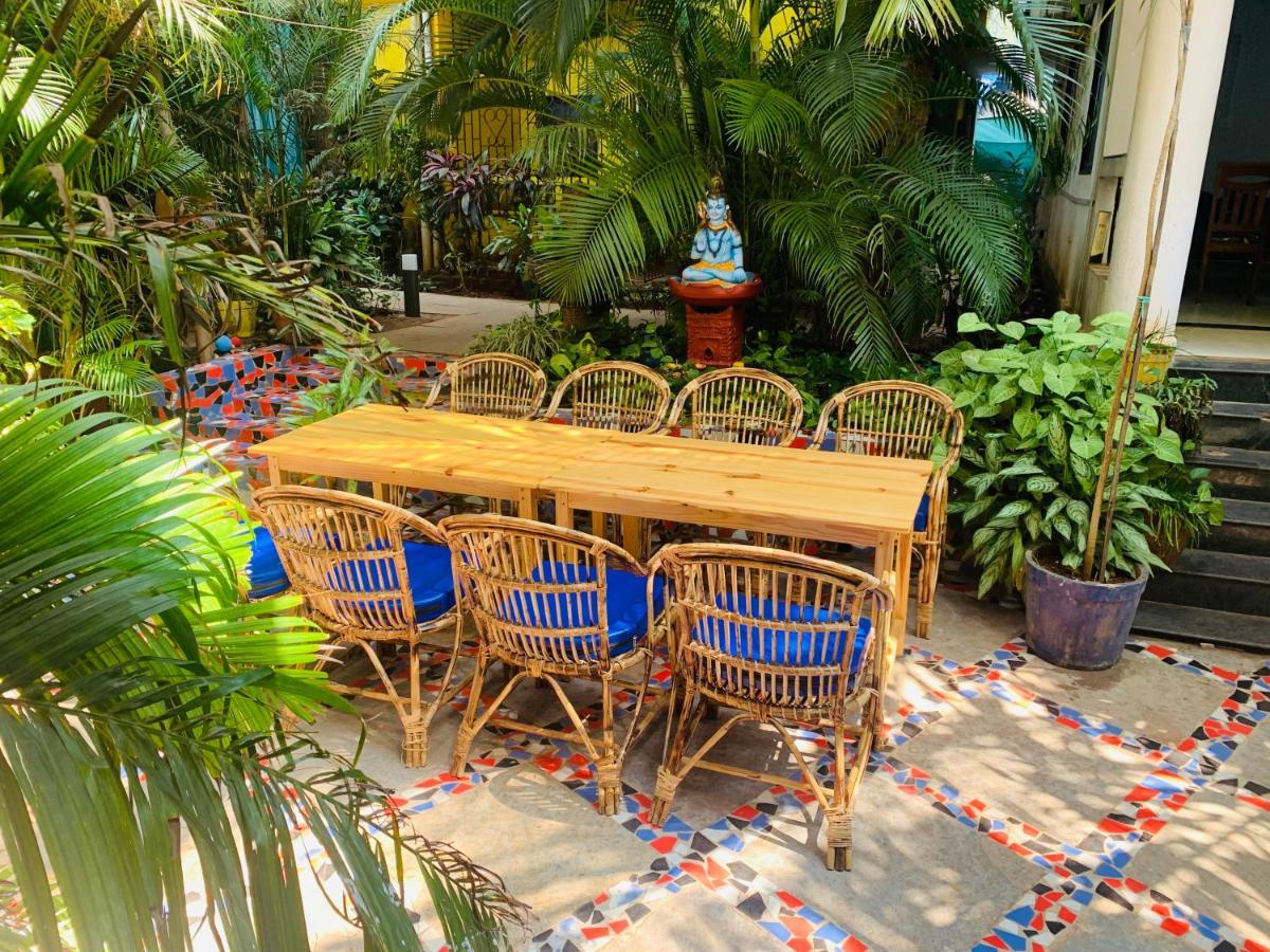 Swati Hotel Arambol Bagian luar foto