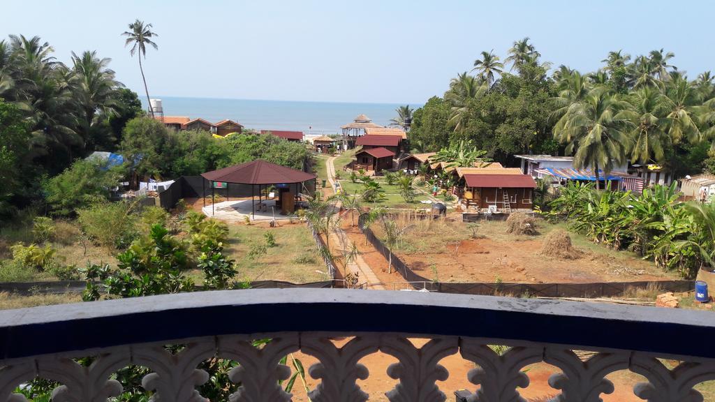 Swati Hotel Arambol Bagian luar foto