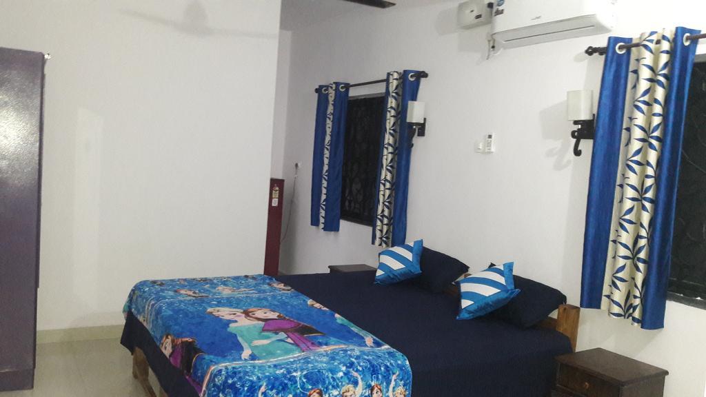 Swati Hotel Arambol Bagian luar foto