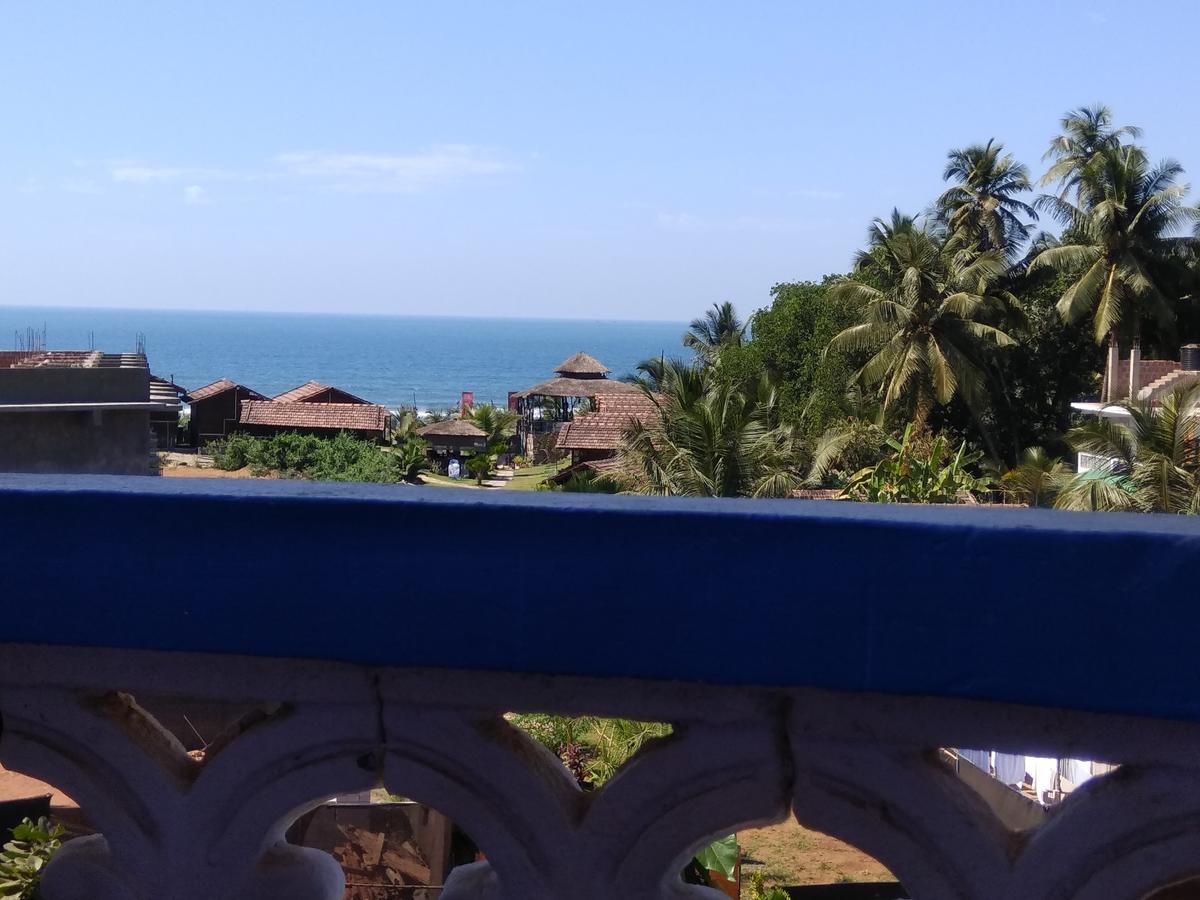 Swati Hotel Arambol Bagian luar foto