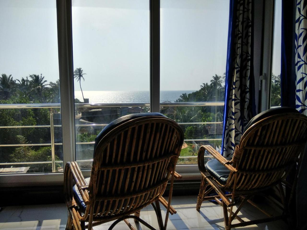 Swati Hotel Arambol Bagian luar foto