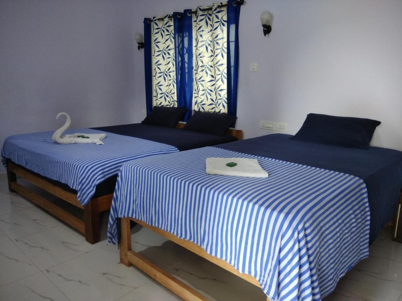 Swati Hotel Arambol Bagian luar foto