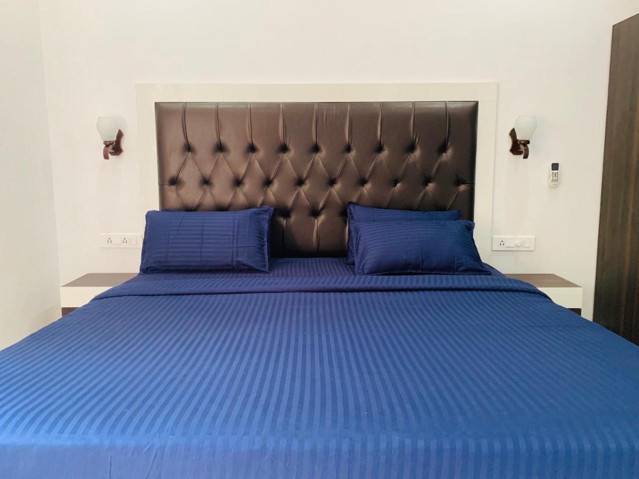Swati Hotel Arambol Bagian luar foto
