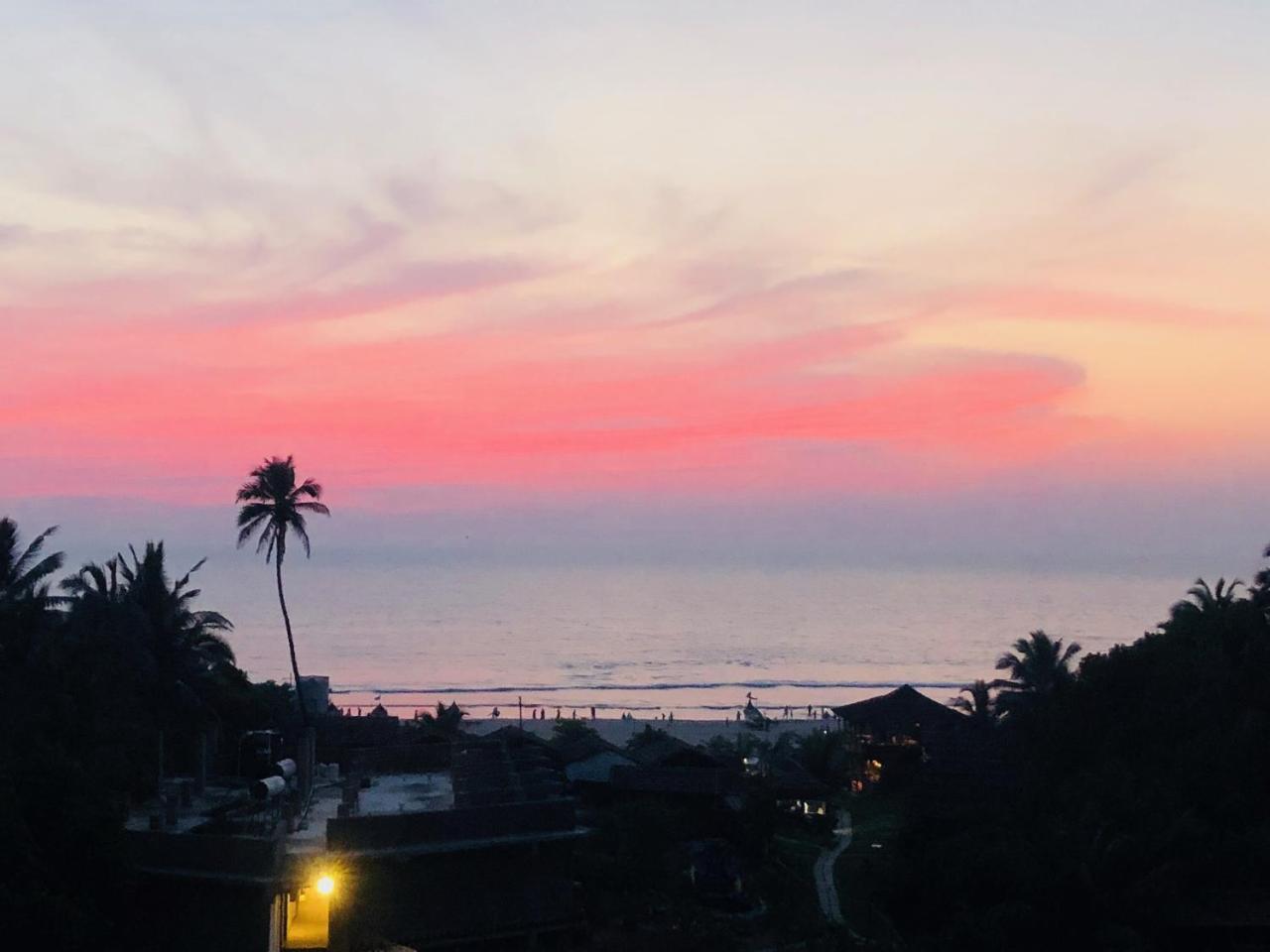 Swati Hotel Arambol Bagian luar foto