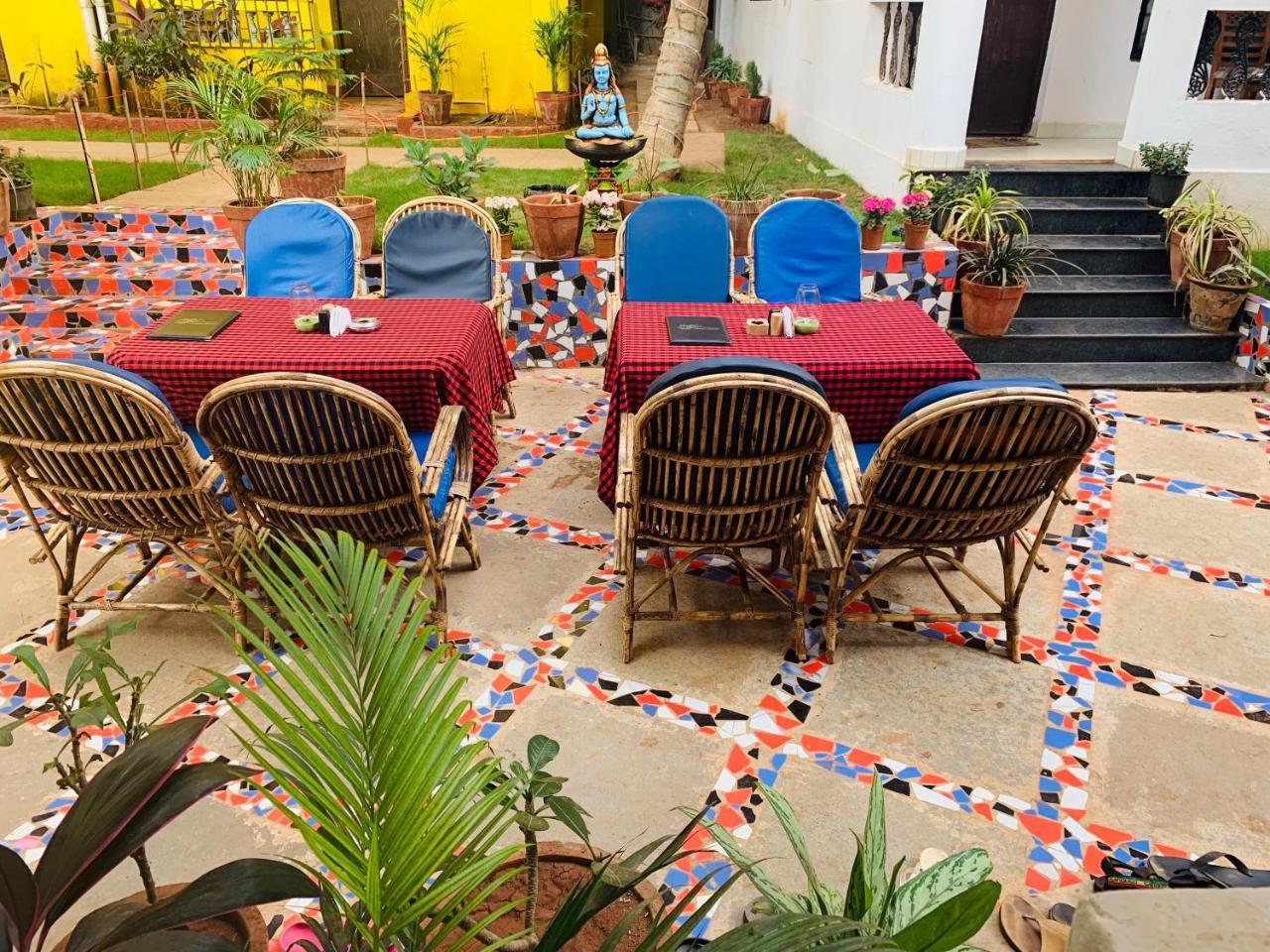Swati Hotel Arambol Bagian luar foto