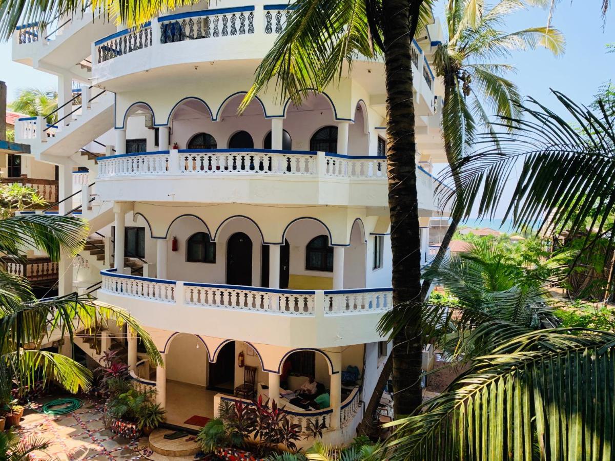 Swati Hotel Arambol Bagian luar foto